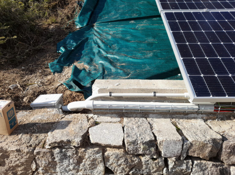 DETALLE DE CANALIZACIÓN CABLE SOLAR
